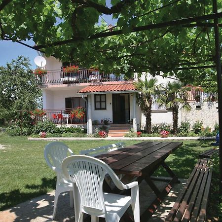 2 Bedroom Gorgeous Apartment In Labin Raša Екстериор снимка